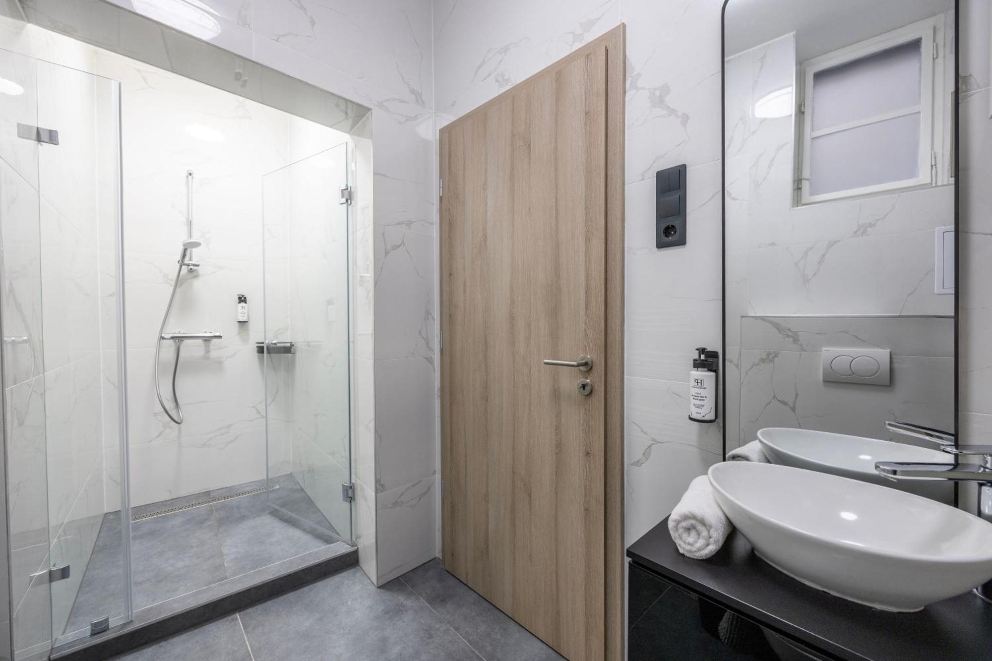 Exclusive & Grand Astoria In The Heart Of * Budapest